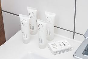 Old Town Apartment Garncarska by Renters