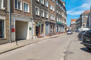 Old Town Apartment Garncarska by Renters