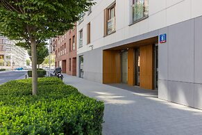 Okrzei Apartment Warsaw Praga by Renters