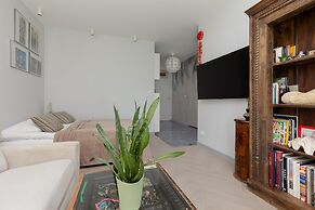 Okrzei Apartment Warsaw Praga by Renters