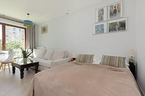 Okrzei Apartment Warsaw Praga by Renters