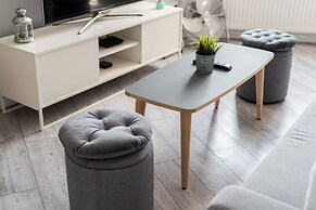 Scandi Małe Garbary Apartment by Renters