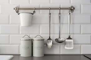 Scandi Małe Garbary Apartment by Renters