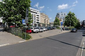 Scandi Małe Garbary Apartment by Renters