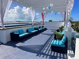 The Suites at Mr Grouper