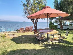 Bimoss Beach Resort & Campsite