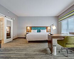 Hampton Inn & Suites Cincinnati Midtown Rookwood