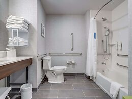 Hampton Inn & Suites Cincinnati Midtown Rookwood