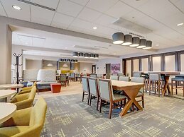 Hampton Inn & Suites Cincinnati Midtown Rookwood