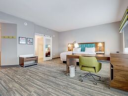 Hampton Inn & Suites Cincinnati Midtown Rookwood