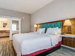 Hampton Inn & Suites Cincinnati Midtown Rookwood