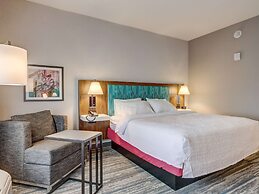 Hampton Inn & Suites Cincinnati Midtown Rookwood