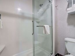 Hampton Inn & Suites Cincinnati Midtown Rookwood