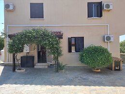 Impeccable 3-bed Villa in Tala - Paphos