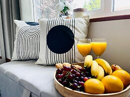 Lovely 4-bed House in Luton