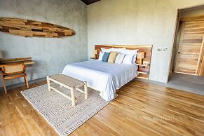 Lamangata Luxury Surf Resort