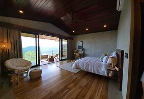 Lamangata Luxury Surf Resort