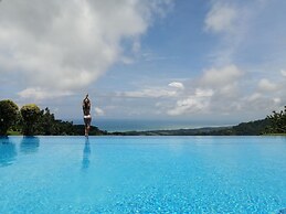 Lamangata Luxury Surf Resort