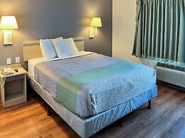 Studio 6 Belmont, CA – San Francisco - Redwood