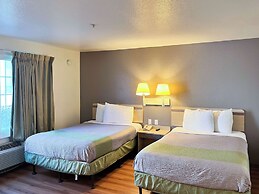 Studio 6 Belmont, CA – San Francisco - Redwood