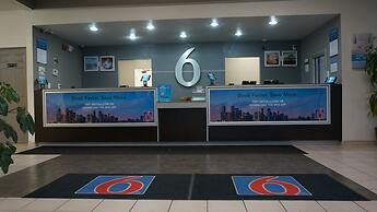 Studio 6 Belmont, CA – San Francisco - Redwood