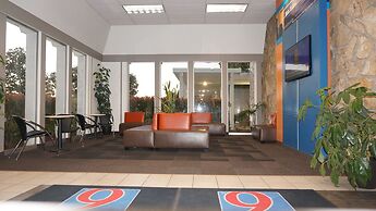 Studio 6 Belmont, CA – San Francisco - Redwood