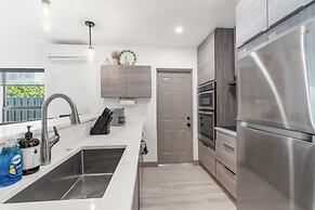 Lauderdale 1 Bedroom Lux by Opus