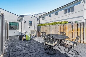 Lauderdale 1 Bedroom Lux by Opus