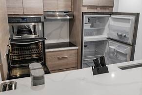 Lauderdale 1 Bedroom Lux by Opus