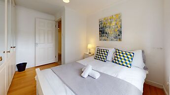 Charming 5-bed House in Grays