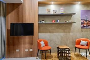 Condo Unit in Uptown Parksuites T2 Bgc