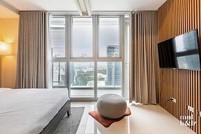 Condo Unit in Uptown Parksuites T2 Bgc