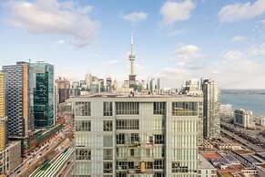 Toronto. 21 Iceboat Ter 48 Floor