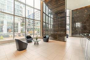 Toronto. 21 Iceboat Ter 48 Floor