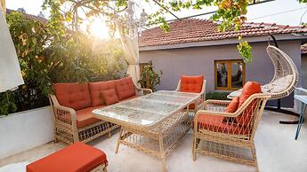 Cozy Oasis With Lovely Backyard in Fethiye