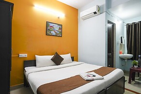 iROOMZ Grand Aarvi Suites