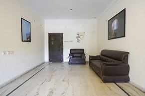 iROOMZ Grand Aarvi Suites