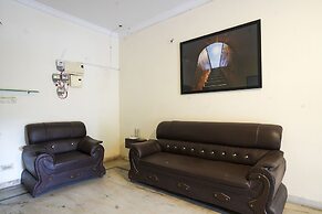 iROOMZ Grand Aarvi Suites