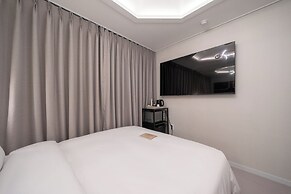 DK INCHEON AIRPORT HOTEL