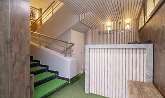 Treebo Elite Plaza, 700 Mtrs From Madikeri Fort