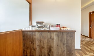 Treebo Elite Plaza, 700 Mtrs From Madikeri Fort