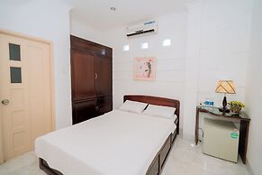 Trieu Vu Hotel & Apartment