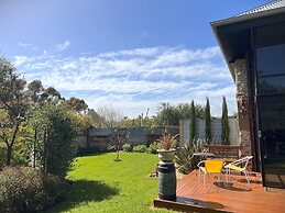 Old Chaff Mill Retreat - - luxury vineyard accommodation