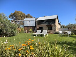 Old Chaff Mill Retreat - - luxury vineyard accommodation