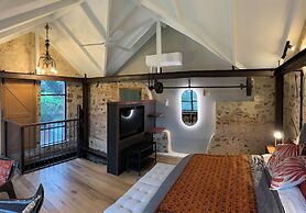 Old Chaff Mill Retreat - - luxury vineyard accommodation