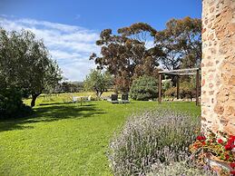 Old Chaff Mill Retreat - - luxury vineyard accommodation