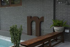 Phrip Phri Luxury Pool Villas