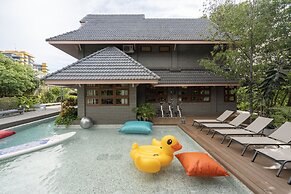 Phrip Phri Luxury Pool Villas