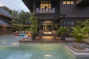 Phrip Phri Luxury Pool Villas