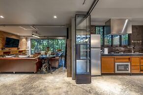 Phrip Phri Luxury Pool Villas